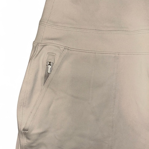 Athleta Venice High Rise Jogger Size M - Picture 3 of 8